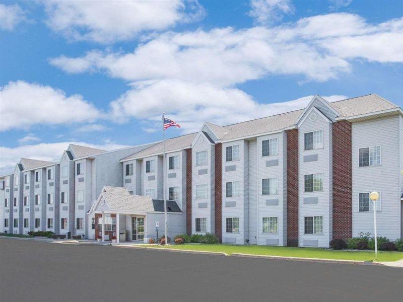 Microtel Inn & Suites By Wyndham Fond Du Lac Kültér fotó