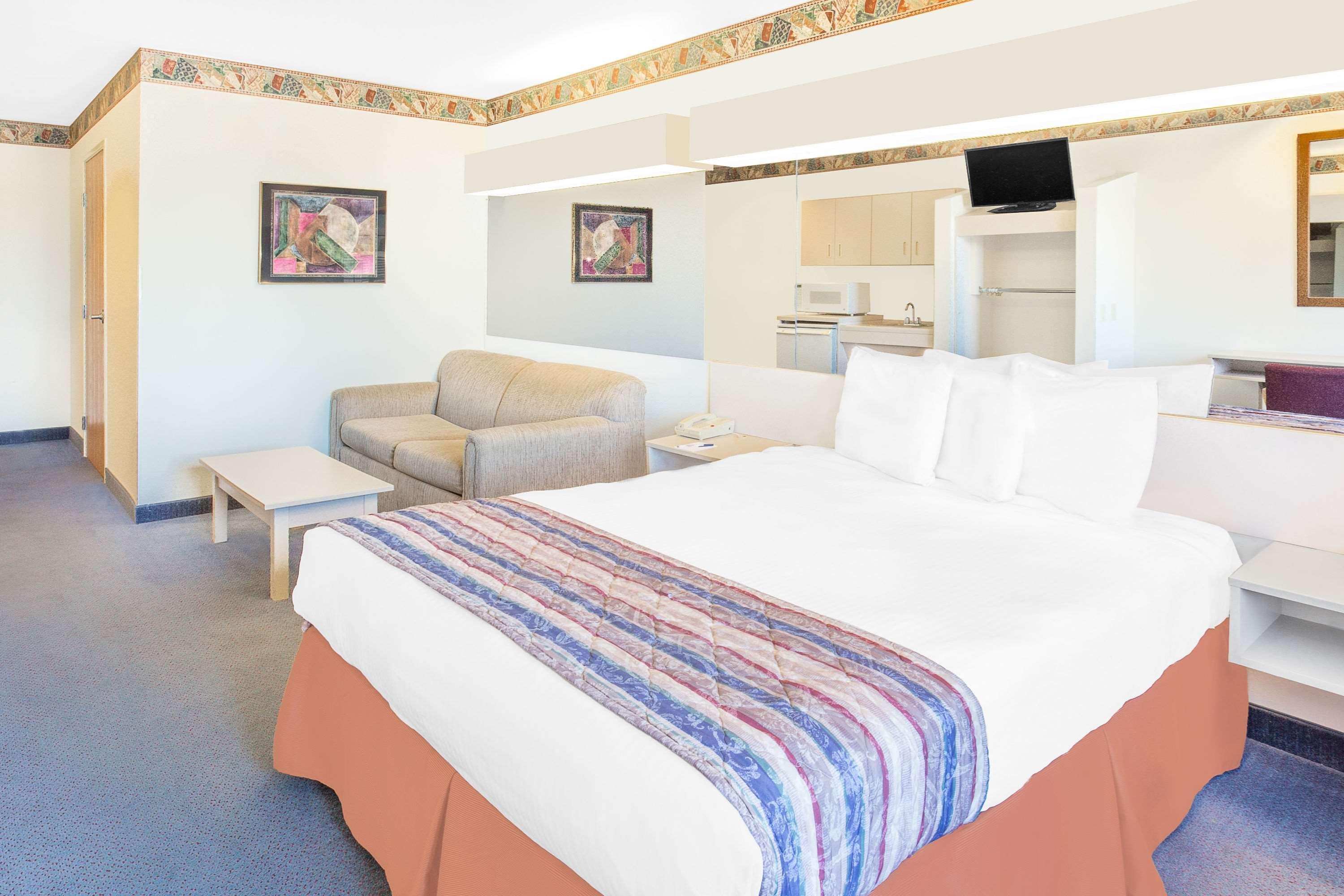 Microtel Inn & Suites By Wyndham Fond Du Lac Kültér fotó