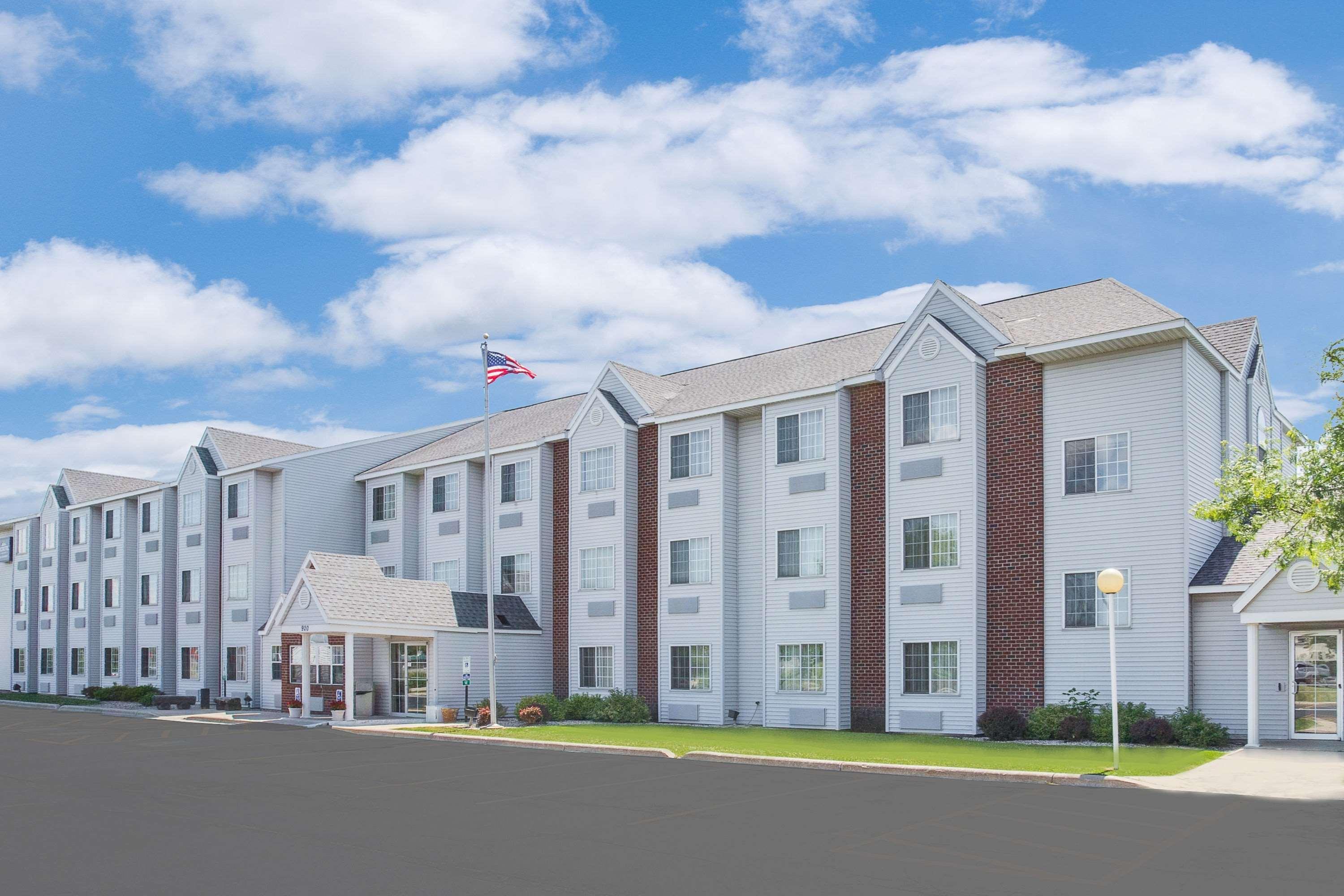 Microtel Inn & Suites By Wyndham Fond Du Lac Kültér fotó