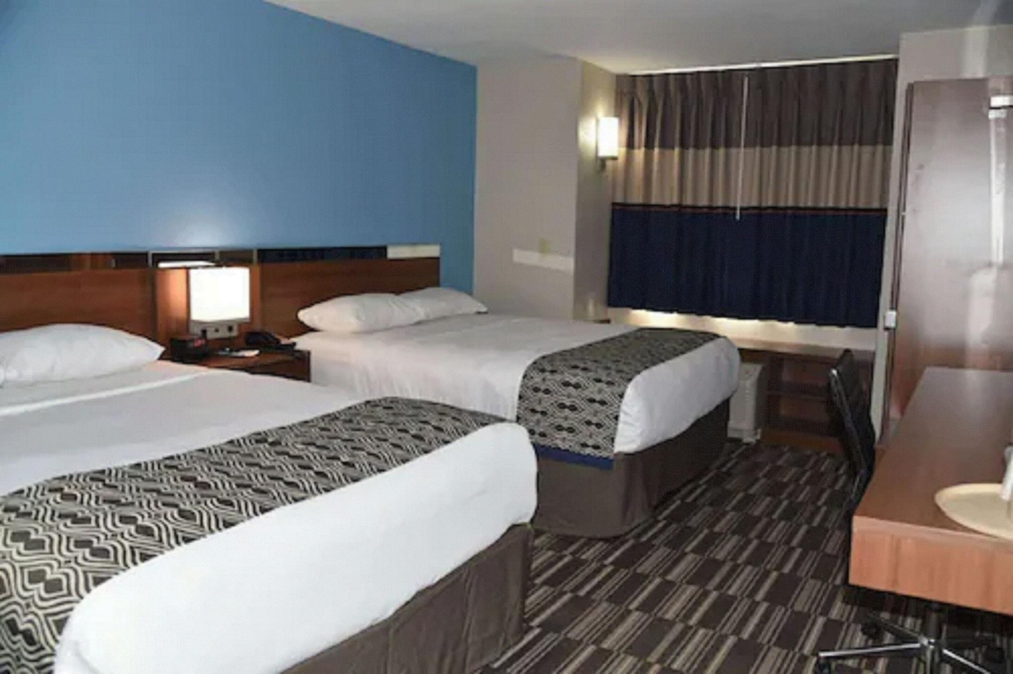Microtel Inn & Suites By Wyndham Fond Du Lac Kültér fotó