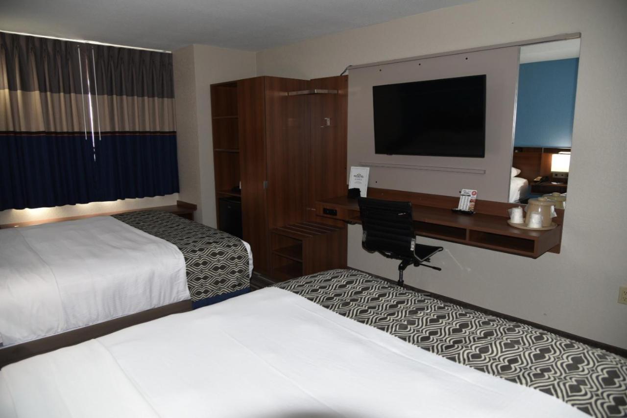 Microtel Inn & Suites By Wyndham Fond Du Lac Kültér fotó