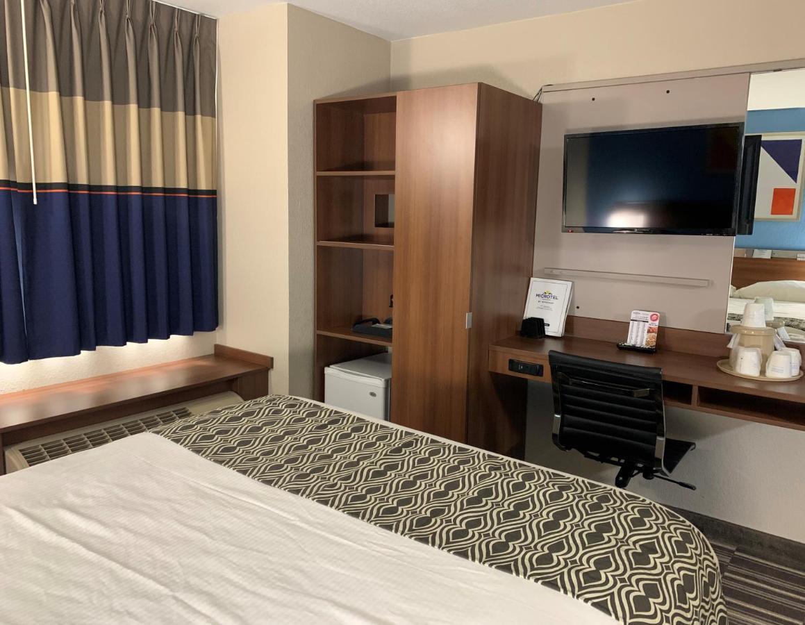 Microtel Inn & Suites By Wyndham Fond Du Lac Kültér fotó